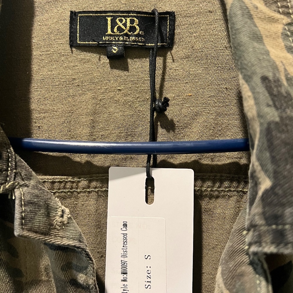 Camo distressed denim jacket from Lucky & Blessed - Picture 2 of 4